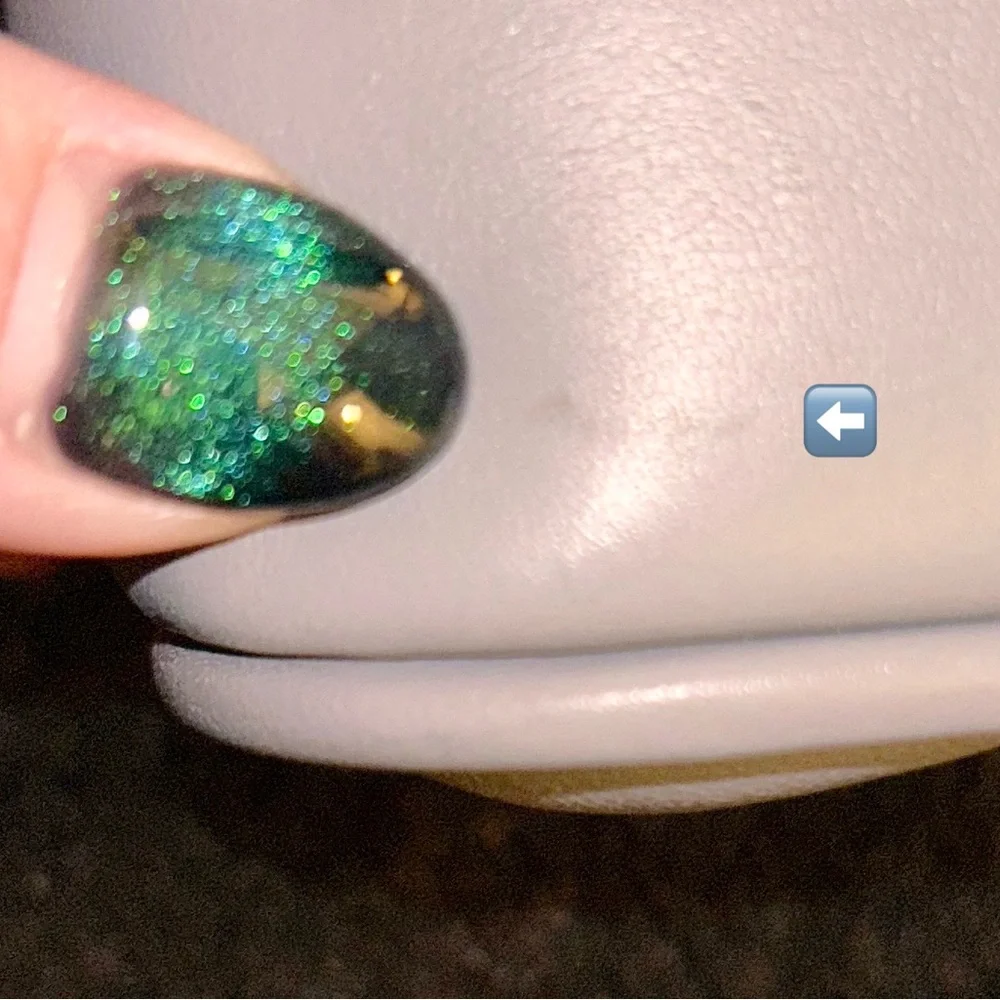 EUC Coach Quilted Shoulder Bag in Light Gray with Gold Chain - Picture 6 of 7